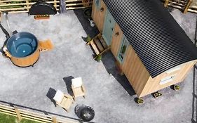 Elephant View Shepherds Hut